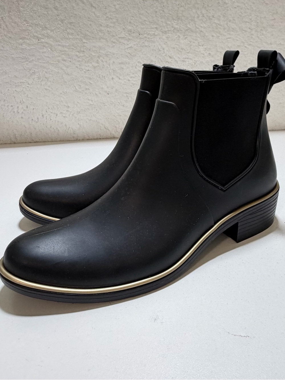 Kate Spade Black Chelsea Rain Boots with Bows  Women’s Size 7